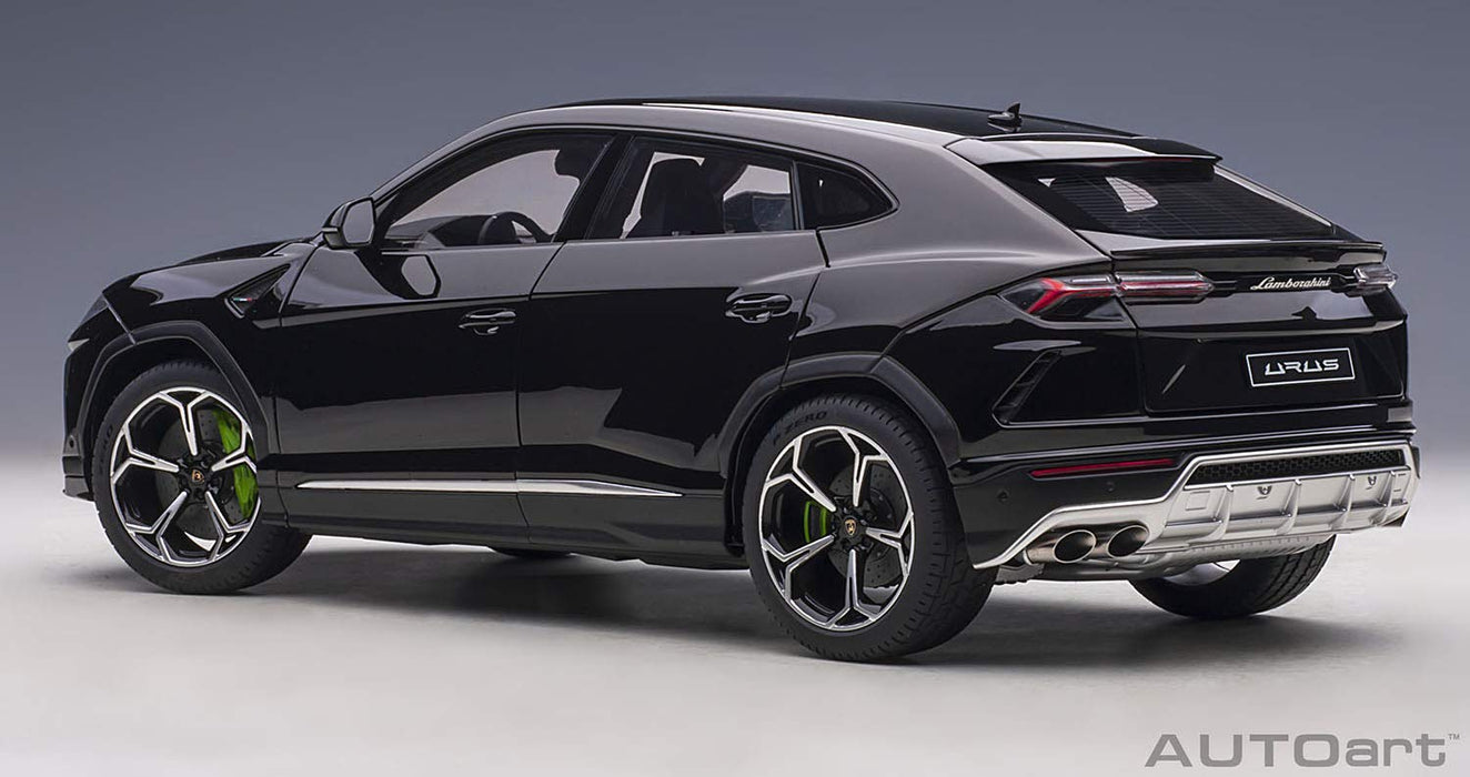 Autoart 1/18 Lamborghini Urus Black 79165