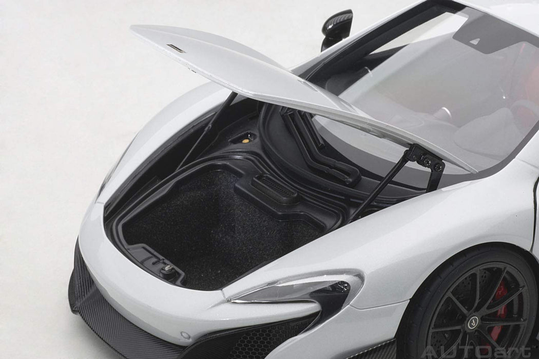 Autoart 1/18 McLaren 675LT White