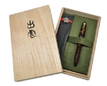 Platinum Izumo Yakumo 漆器 Ginsen 中号字体钢笔